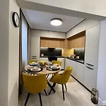 Apartment Luxury 2 Bedroom *